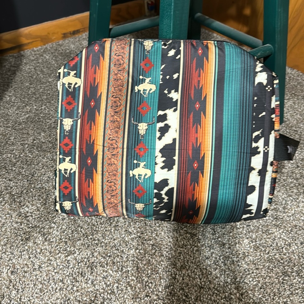 Western cosmetics bag